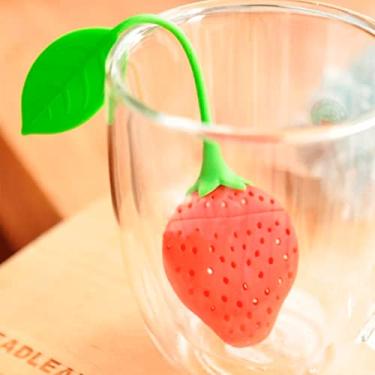 Imagem de Infusor P/ Chá Decorativo Silicone P/ Copos Finos 19x4,5x2cm (Formato: Morango)