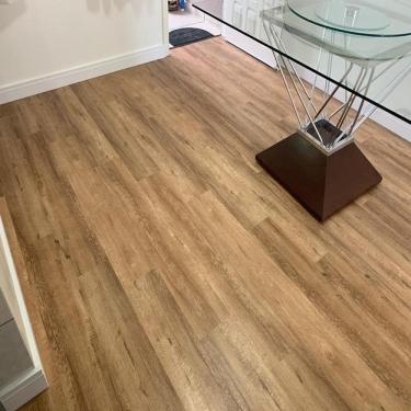 Imagem de Piso Vinilico Spc Rígido 5mm com Manta Clf Aqualux Quality Floor - caixa com 2,2 Unidade - Broadway