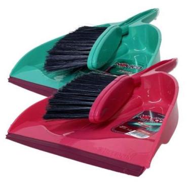 Imagem de Pá Para Lixo Com Escova Clipá Noviça Bettanin