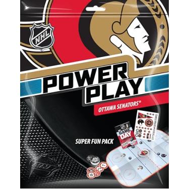 Imagem de NHL Hockey Power Play Pack com cartas e adesivos de hóquei, inclui discos de jogo de equipe colecionáveis, pôsteres de hóquei e jogos de cartas para fãs de hóquei, livro do dia do jogo NHL, presentes
