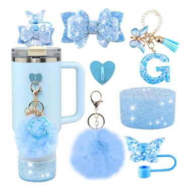 Imagem de Conjunto de 6 peças de acessórios de copo Stanley azul - tampa de cobertura de palha de borboleta, laço brilhante para canudo, bota de silicone brilhante, pingente de letra e pompom para copos satnley