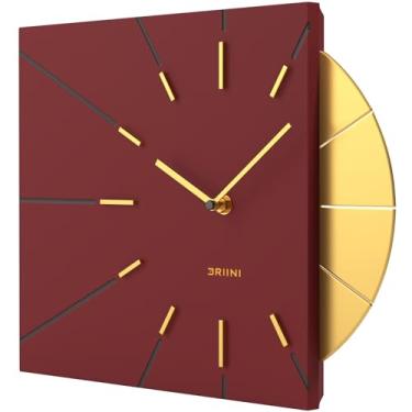 Imagem de Driini Relógio de parede moderno de meados do século - Relógio vermelho quadrado com detalhes decorativos em ouro - Relógio moderno exclusivo, operado por bateria - Relógio de parede MCM e relógio de