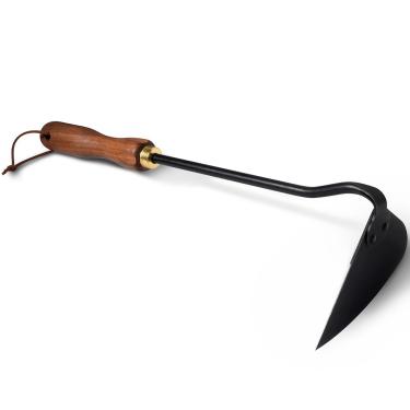 Imagem de ROYTOA Enxada manual triangular, extrator de ervas daninhas de aço inoxidável resistente e ferramenta de jardinagem com alça de nogueira para capina, afrouxamento do solo e cultivo