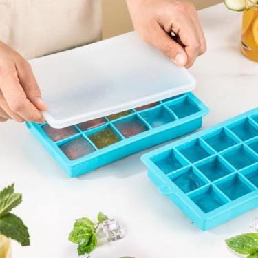 Imagem de Bandeja de silicone para cubos de gelo de 15 cavidades com tampa | Moldes de gelo quadrados de liberação fácil (azul), livre de BPA e podem ser lavados na lava-louças, cubos de 3 cm, design de