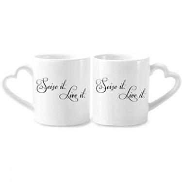 Imagem de Famous Poetry Quote Seize It Live It Conjunto de canecas de porcelana para casais, copo de cerâmica com alça de coração