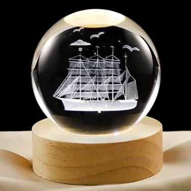 Imagem de YANFEYHA Lâmpada de bola de cristal para veleiro 3D com LED regulável e base de madeira, luz noturna para crianças, adolescentes e adultos, decoração de quarto de escritório, presente de aniversário
