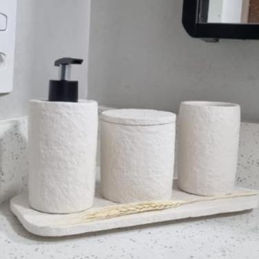 Imagem de Kit Banheiro Luxo em Concreto Texturizado Pedra – Bandeja Saboneteira Porta Escovas e Pote com Tampa Kit Lavabo Moderno e Elegante (Kit completo bico preto,Natural)