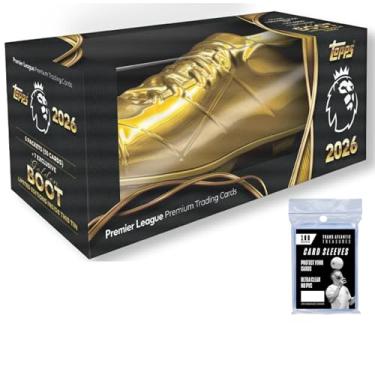 Imagem de Topps Premier League 25/26 Soccer Cards Golden Boot Tin + 100 Card Protectors, 57 Cards - 7 Exclusive Golden Boot Limited Edition Cards