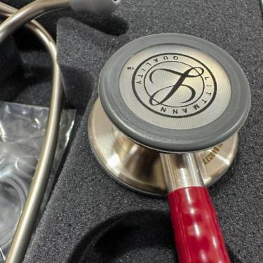 Imagem de Estetoscópio 3m Littmann Classic Ill Cores Variadas, Vinho 5627