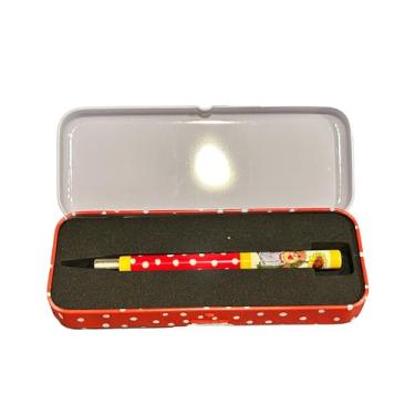 Imagem de Design Gifts Caneta esferográfica Suzy's Zoo Ollie Marmot com caixa de lata colecionável – Caneta de personagem de tinta preta e lata decorativa de armazenamento