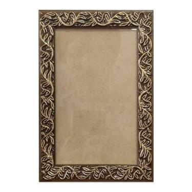 Imagem de Moldura com Gravação de Folhagens para Quadros e Fotos com Fundo MDF e Acetato - 2x1 Cor:OURO VELHO;Tamanho:10x15 CM