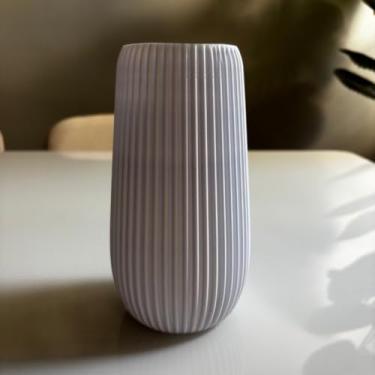 Imagem de Kit 3 Vasos Decorativos Minimalistas – Cachepot Branco Leve e Resistente 10cm, 14cm e 18cm(1 UNIDADE 18CM BRANCO)