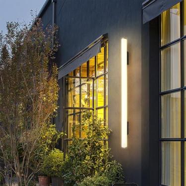 Imagem de Lâmpada de parede LED moderna para uso externo com tira longa IP65 à prova d'água arandela decorativa para exterior/interior luminária minimalista para jardim, pátio, garagem, corredor, 3000 K/6500K