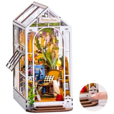 Imagem de Kit DIY Miniature House ROBOTIME Book Nook com luz LED para jardim
