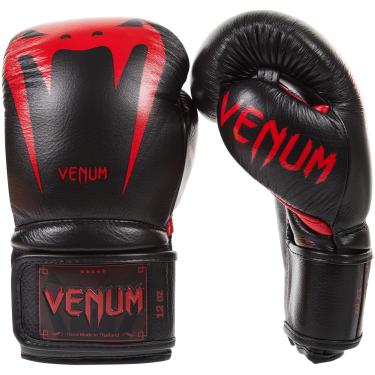 Imagem de Luvas de boxe Giant 3.0 da Venum, Black/Red, 10-Ounce