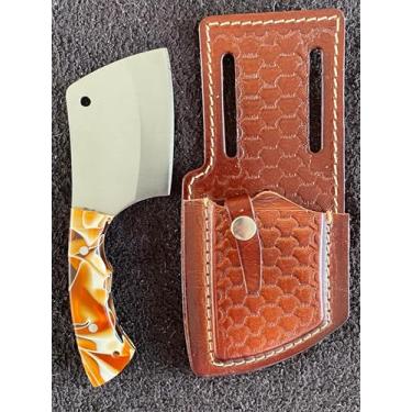 Imagem de Mini Cutelo Country Médio Artesanal com Lâmina Inox 420 de 8cm, Cabo em Madeira Nobre Muirapiranga- Bainha Couro Legítimo – Resistente e Ideal para Uso Rural, Churrasco, Cozinha em Geral (Dourado)