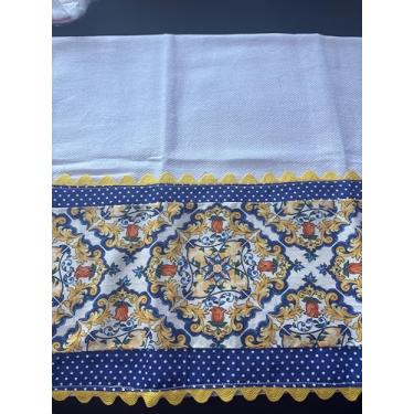 Imagem de Pano de prato com Barrado Floral Barroco, Azul e amarelo, Acabamento Ondulado