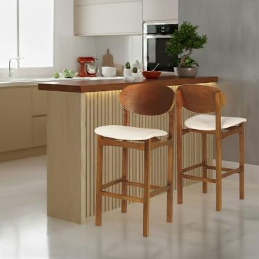 Imagem de Banqueta Samba Em Madeira Maciça Jequitibá Nozes Estrutura Premium Para Cozinha E Bar Corino Bege