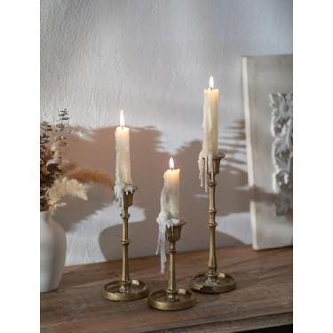 Imagem de NUPTIO Castiçais de ferro fundido: castiçais cônicos de latão antigo com estética exclusiva de cera de gotejamento - conjunto de 3 varas douradas para castiçais, decoração de cornija de lareira