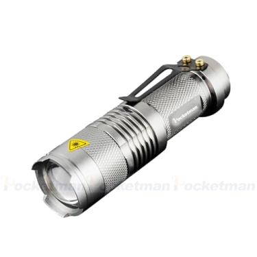 Imagem de Lanterna Tática LED Q5 Enemy 390000lm, 3 Modos de Iluminação, Zoom Ajustável, Alcance de 100m, Luz Branca, Portátil, Compacta, Ideal para Acampamentos, Pesca, Emergências e Atividades Noturnas (Prata)