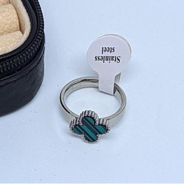 Imagem de Anel aliança Aço Inoxidável Prata Trevo madripérola Branco Inox Pratea