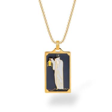 Imagem de Colar de Tarô com Esmalte Colorido – Pingente Arcanos Maiores Banhado a Ouro 18K, Joia Mística com Significado, Presente Espiritual para Mulheres, Acessório Esotérico (O Ermitão)