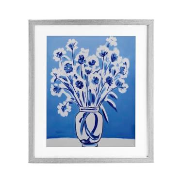 Imagem de Stupell Industries Impressão emoldurada cinza de flores contrastantes azuis e brancas sob vidro, design por letras e forradas, 40,6 x 33,5 cm