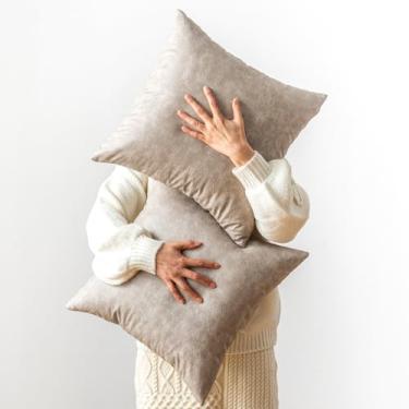 Imagem de Pacote com 2 capas de almofada de couro grandes decorativas neutras, cinza moderno boho abrasão, para decoração de casa, ao ar livre, impermeável, resistente a pelos de animais de estimação, 71 x 71