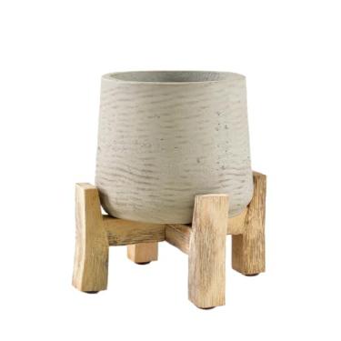 Imagem de Serene Spaces Living Vaso de cimento minimalista com pernas de madeira – Vaso elegante para suculentas, cactos, vegetação interna, versátil e durável para casa ou escritório, 20 cm de diâmetro e 23 cm