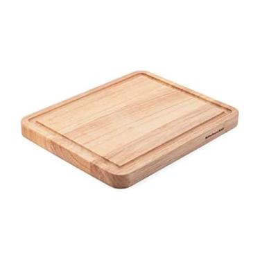 Imagem de KitchenAid Tábua de corte clássica de seringueira com trincheira de perímetro, tábua de cortar reversível, 20 x 25 cm, natural