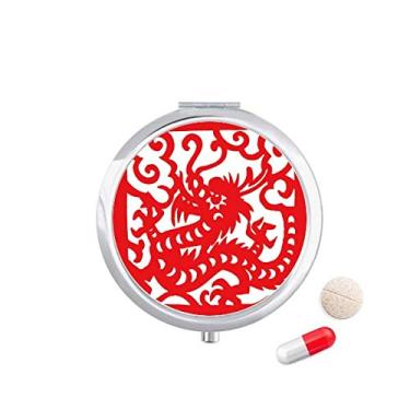 Imagem de Estojo de comprimidos de dragão animal chinês com corte de papel e compartimento para remédios