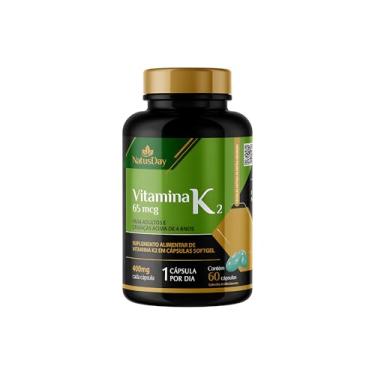 Imagem de Vitamina K2 (60 Cápsulas) Natusday - Suplemento alimentar de Vitamina K, auxilia na coagulação do sangue e na manutenção dos ossos