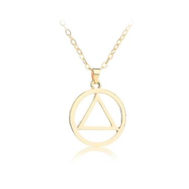 Imagem de Colar com pingente de círculo de triângulo dourado para homens e mulheres, joia geométrica simples de liga de zinco, corrente de 50 cm, presente moderno para aniversário, aniversário ou uso diário