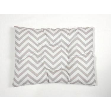Imagem de Travesseiro para Berço Estampado Chevron cinza e Branco Furinho para C