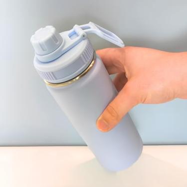 Imagem de Garrafa Térmica em Aço Inox, 780ml, com Alça Mosquetão e Bico Rosqueável, Design Moderno, 23x7,3cm, Acabamento em Pintura Eletrostática