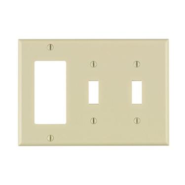 Imagem de Leviton 80421-T 3-Gang 2-Toggle 1-Decora/GFCI, combinação de dispositivos, tamanho padrão, Thermoset, suporte de dispositivo, amêndoa leve