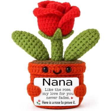 Imagem de YUEYUQIU Presentes Nana de netos – Flor de rosa de crochê feita à mão, presente de aniversário de Dia das Mães Love Never Fades para ela, Best Grandma Ever Christmas, decoração de casa, I Love You
