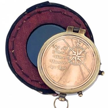 Imagem de Bússola náutica de cobre antigo, 6 cm, gravada, Not All Who Wander are Lost, bússola magnética com caixa de couro, trava de agulha, presente para marinheiros aventureiros