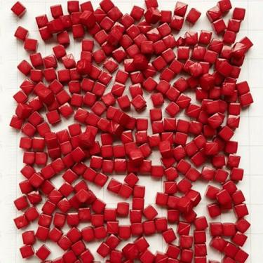 Imagem de 300 peças 4 x 4 mm cubo pequeno colorido acrílico mosaico pedras DIY acessórios de decoração criativa artesanal (carmesim)