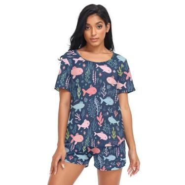 Imagem de CHIFIGNO Conjunto de pijama feminino, conjunto de pijama de verão de 2 peças, conjunto de pijama de manga curta para mulheres, conjunto de shorts e camisa, Peixes azuis rosa e algas marinhas coral-2,