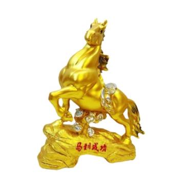 Imagem de IEUDNS Estátua de Cavalo Dourado - Significado do Feng Shui Chinês para o Ano de 2026 - Ornamento de Mesa para Atrair Fortuna - Ideal para Escritórios e, 24x28cm