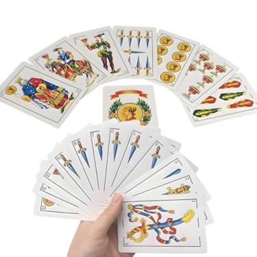 Imagem de Baralho Espanhol Premium – 54 Cartas de Papel Resistente – Design Tradicional e Durável – Ideal para Truco, Tute, Escopa e Jogos Clássicos – Diversão Garantida com Amigos e Família!