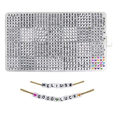 Imagem de MELIUS Contas de letras quadradas acrílicas, 1120 peças 6 x 6 mm em ordem alfabética contas de letra A-Z com números, contas de cubos de corações coloridos para fazer joias, colares faça você mesmo, chaveiros, pulseiras (branca)