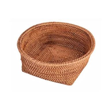 Imagem de Cesta de vime de vime, prato de pão, tecido à mão, frutas, legumes, doces, cesta