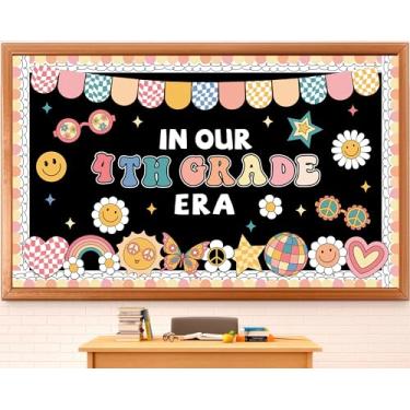 Imagem de Quadro de avisos Welcome Back to School In Our Grade Era Decorações de sala de aula Retro Groovy Conjunto de quadro de avisos motivacional para escola escritório quadro branco parede janela porta