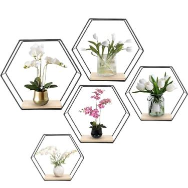 Imagem de Prateleiras de parede, prateleiras hexagonais de armazenamento de parede, decoração de casa de metal que economiza espaço, estante de armazenamento de casa de fazenda de diferentes tamanhos para