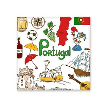 Imagem de Azulejo de cerâmica brilhante com a bandeira nacional de Portugal Landscap