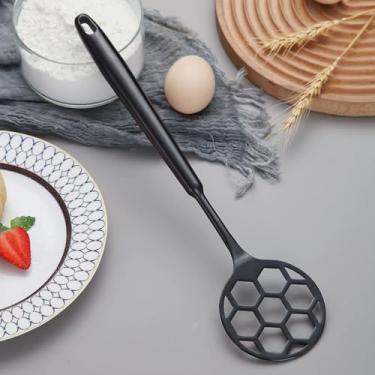 Imagem de Batedor de massa preta, resistente em forma de futebol americano, totalmente de aço inoxidável, para cozinhar e assar com revestimento de titânio preto, sem fixação na alça para facilitar a limpeza