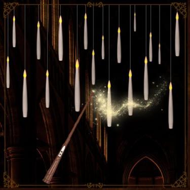 Imagem de Knoste Velas flutuantes com controle remoto de varinha mágica e aranhas de plástico realistas de Halloween, 20 peças de velas cônicas penduradas sem chama, luz quente cintilante, decoração de festa