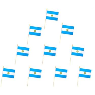 Imagem de Pacote com 10 bandeiras da Argentina - Bandeira portátil - 12,7 x 20,3 cm, mini bandeira argentina. Adequado para decorações de festas, vitrines de lojas, decorações de bar e desfiles do dia nacional